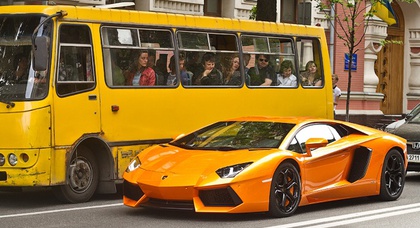 Lambo Aventador уже на улицах Киева