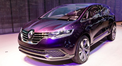 Renault Initiale Paris — «битая» крыша и 32 динамика (видео)