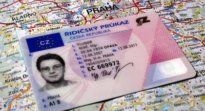 Немцы нелегально покупали водительские удостоверения в Чехии 
