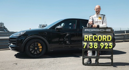 Porsche Cayenne Coupe побил рекорд круга на Нюрбургринге