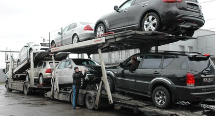 Схему ввоза Lexus и Audi под видом гуманитарной помощи раскрыли в Минсоцполитики