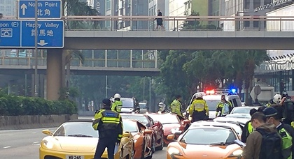 Полиция Гонконга одним подходом поймала 45 стритрейсеров на суперкарах