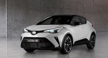 Представлены новые версии Toyota C-HR: GR Sport и C-HIC