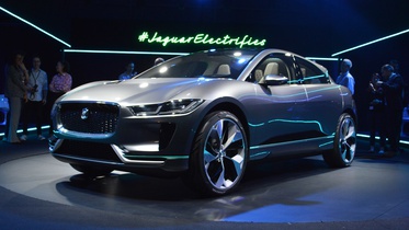 Jaguar представил электрический кроссовер I-Pace 