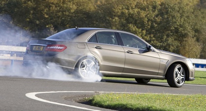 Новый Mercedes-AMG E63 получит полный привод и дрифт-режим