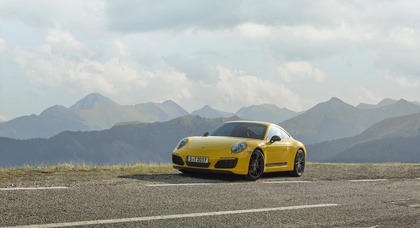 Porsche представила еще одну «драйверскую» версию купе 911 