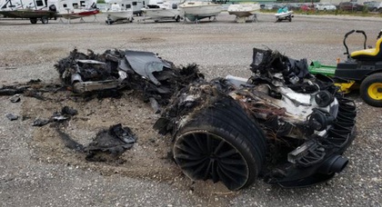 На аукцион Copart выставили остатки сгоревшего McLaren GT