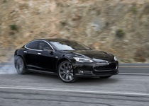 Серийную Tesla Model S P85D признали быстрейшим электромобилем в мире