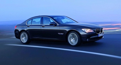 BMW анонсировал отзыв почти 46 тысяч седанов 7-Series
