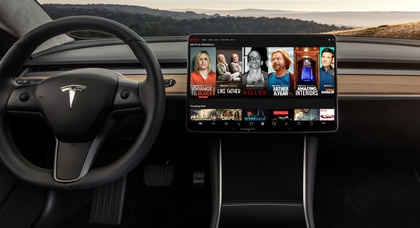 В электрокарах Tesla можно будет смотреть видео с YouTube и Netflix 