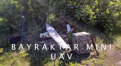 ЗСУ використовують турецькі безпілотники Bayraktar Mini проти російських окупантів (відео)