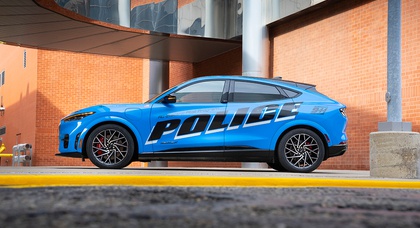 Американская полиция устроила испытания электромобиля Ford Mustang Mach-E