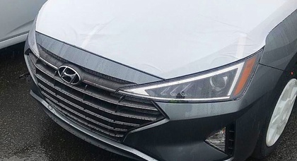 Обновлённый Hyundai Elantra раскрыли на шпионских фотографиях