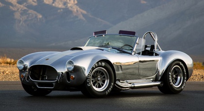 Юбилейный родстер Shelby Cobra будет продаваться без мотора