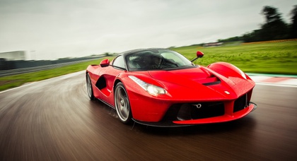 Перекупщики зарабатывают по миллиону евро на продаже Ferrari LaFerrari