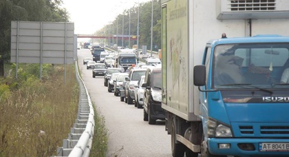 Киев выделил землю для двух развязок на трассе М-06 