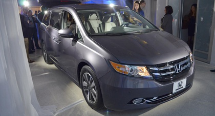 Минивэн Honda Odyssey похвастался встроенным пылесосом 