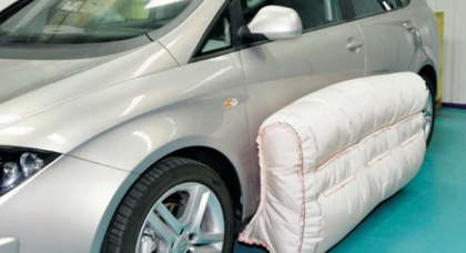 Volvo дошутилась — Seat и TRW сделали внешние подушки безопасности