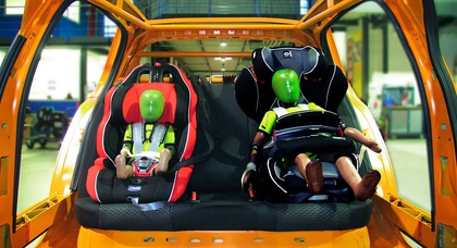 Кабмин изменил правила перевозки детей в автомобилях