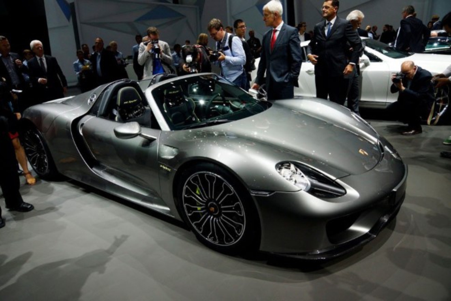 Porsche 918