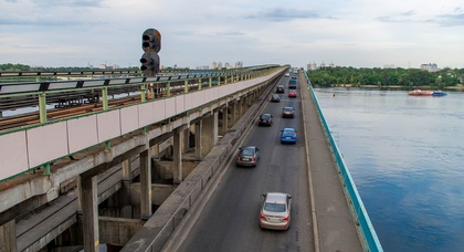 Мост Метро в Киеве капитально отремонтируют