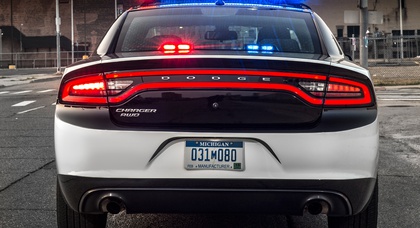Полицейские Dodge Charger предупредят о нападении с тыла