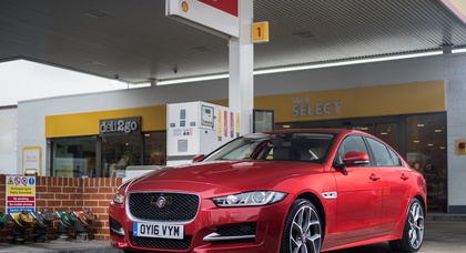 Jaguar и Shell встроили в автомобили систему безналичного расчета на АЗС
