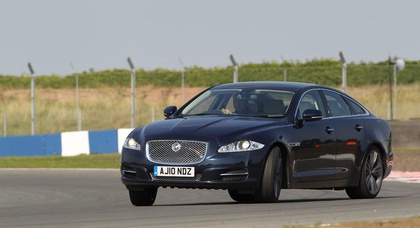 Jaguar прекращает выпуск седана XJ 