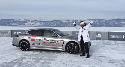 Porsche Panamera установила рекорд скорости на замороженном Байкале