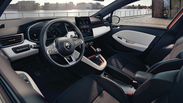 Renault показала интерьер нового Clio 