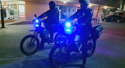Мексиканские полицейские пересели на украинские электробайки Delfast