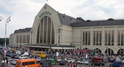Центральный железнодорожный вокзал Киева оборудуют зарядками для электрокаров 