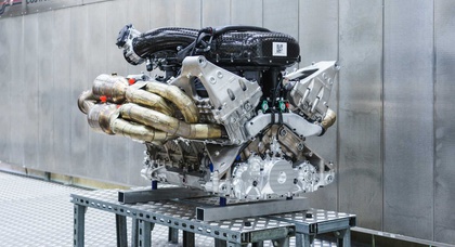Aston Martin и Cosworth выпустили тысячесильный «атмосферник» V12