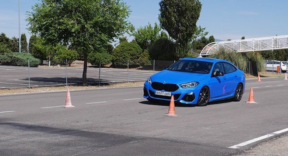 Новый BMW M235 не прошел «лосиный тест» 