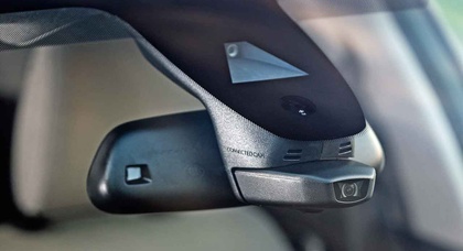 Новые Peugeot и Citroen получат встроенные видеорегистраторы Garmin