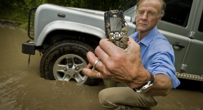 Land Rover выпустит новый смартфон