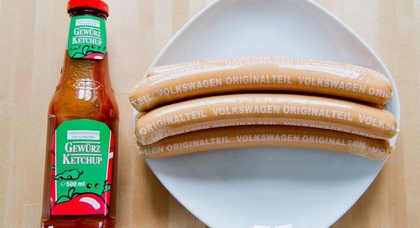 Фирменные колбаски Currywurst исключили из меню столовой Volkswagen