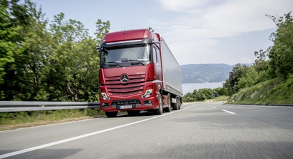 Mercedes-Benz рассекретила грузовик без традиционных боковых зеркал  