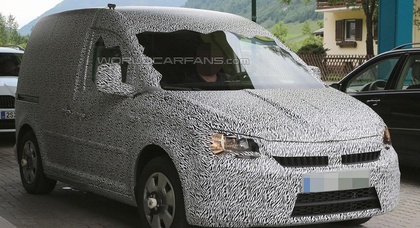 Škoda Roomster нового поколения выехал на тесты