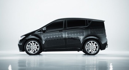 Стартап Sono Motors представил бюджетный электромобиль с солнечными панелями на кузове