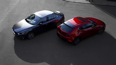 Представлены хэтчбек и седан Mazda3 четвёртого поколения