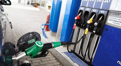Кабмин предложил сделать цены на бензин зависимыми от нефти