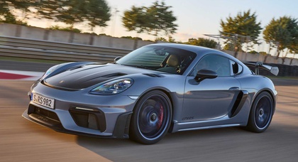 Porsche представила последний бензиновый Cayman