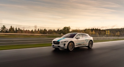 Электрокроссовер Jaguar I-Pace стал гоночным такси Нюрбургринга 