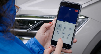 Volkswagen Touareg теперь умеет парковаться с дистанционным управлением со смартфона