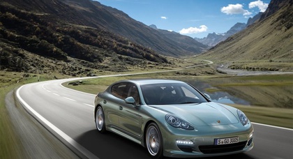 Удлиненная версия Porsche Panamera появится в 2012 году