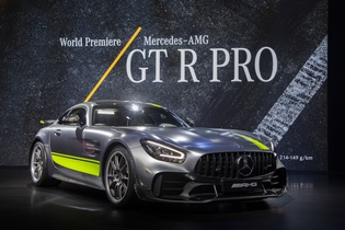 Mercedes-AMG GT R получил Pro-версию