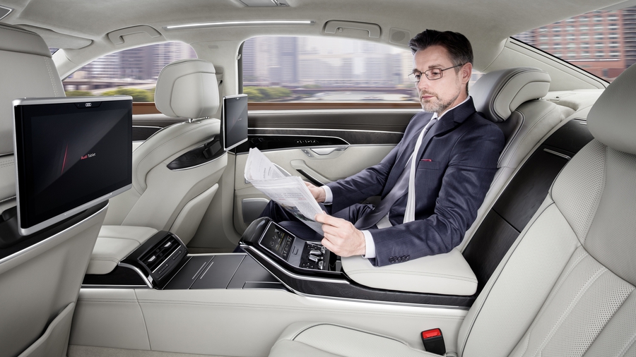 Салон Audi A8