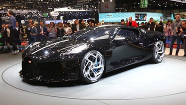 Bugatti выставила в Женеве автомобиль за 16.5 миллионов евро