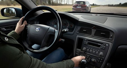 Исследование подтвердило, что обычные клавиши в автомобилях удобнее сенсорных экранов